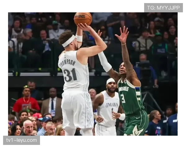 利拉德与字母哥联手出击，雄鹿队迎关键胜利