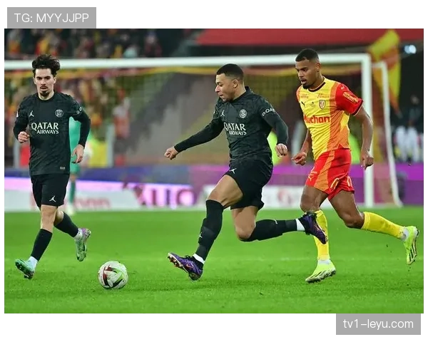 姆巴佩慈善基金会捐赠500万欧元助力法国贫困社区青少年足球教育项目