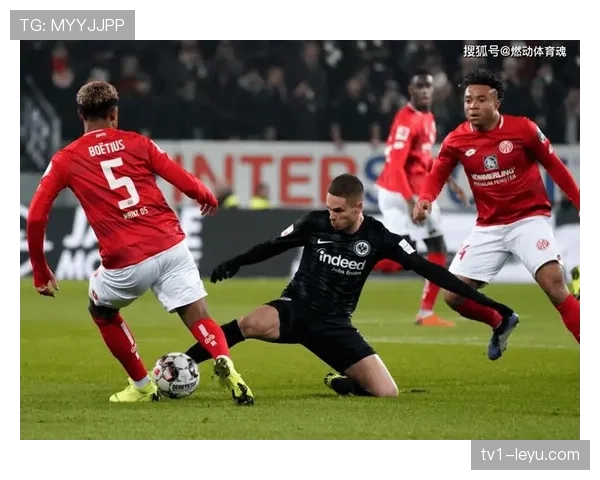 美因茨主帅战术调整显成效，球队状态回暖迎战下轮挑战