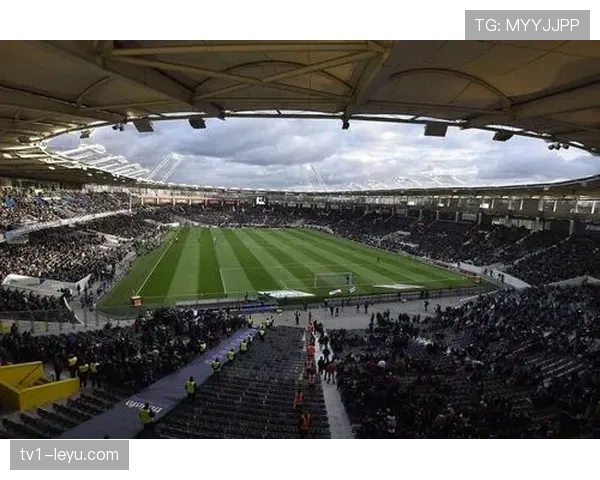 欧洲杯球迷村盛大启幕，足球激情与多元文化共谱盛宴