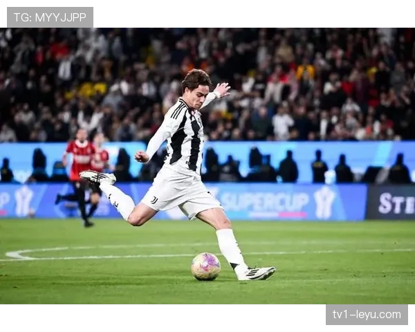 伊尔迪兹携年轻力量强势崛起,体育新星闪耀赛场引关注 伊尔迪兹携年轻力量强势崛起,体育新星闪耀赛场引关注