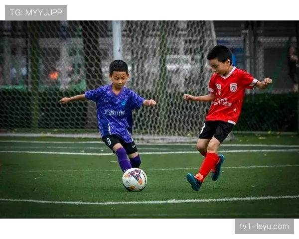 亚运足球激战落幕：不屈斗志点燃赛场激情