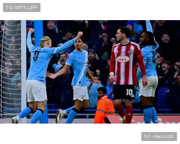 英超新赛季揭幕战上演豪门对决,引爆球迷观赛热潮 英超新赛季揭幕战上演豪门对决,引爆球迷观赛热潮